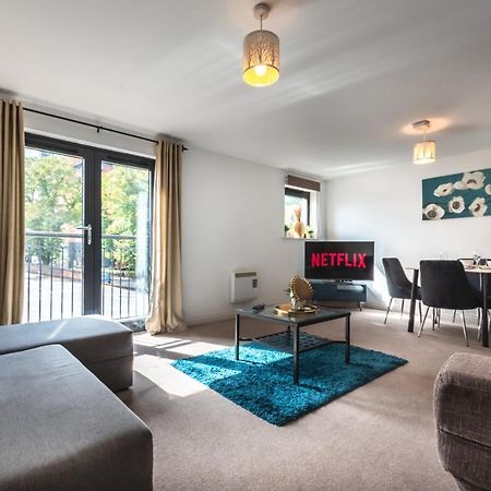 Best Price! Large Spacious 2 Bed Apartment - King Size Or Single Beds, Sofabeds, Smart Tvs, Free Parking Саутгемптон Екстер'єр фото