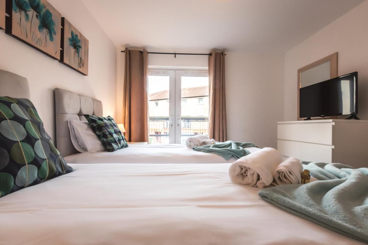 Best Price! Large Spacious 2 Bed Apartment - King Size Or Single Beds, Sofabeds, Smart Tvs, Free Parking Саутгемптон Екстер'єр фото