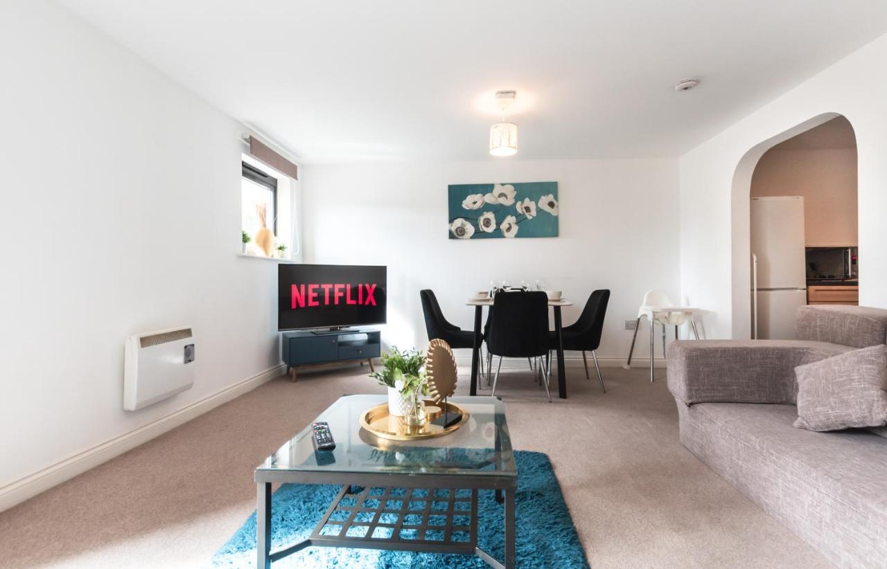 Best Price! Large Spacious 2 Bed Apartment - King Size Or Single Beds, Sofabeds, Smart Tvs, Free Parking Саутгемптон Екстер'єр фото